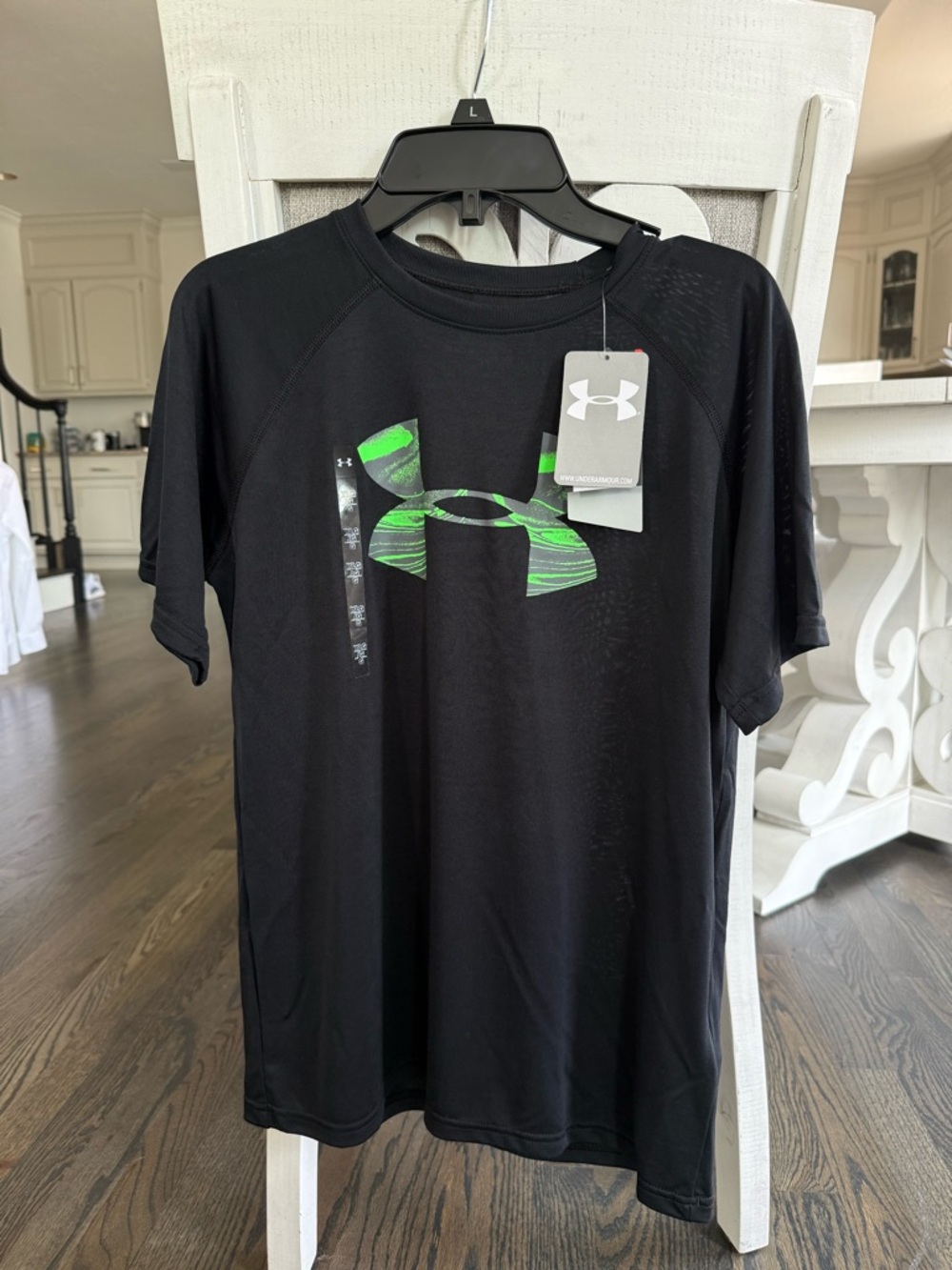Under Armour Youth Black Tee with Green Logo YL large Loose Heat Gear